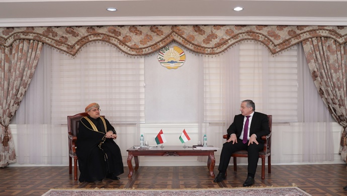 The Minister received the Ambassador of the Sultanate of Oman