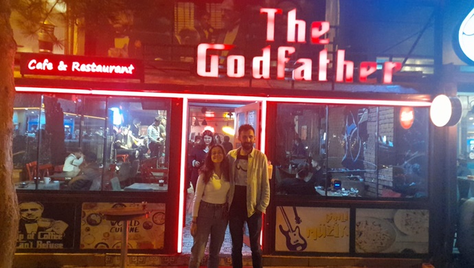 THE GODFATHER CAFE VE RESTAURANT TALAS İLÇESİNDE HİZMETTE SINIR TANIMIYOR