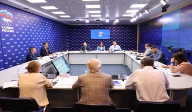 Birleşik Rusya Yüksek Konseyi Bürosu, ulusal “Personel” projesi için teklifler hazırlayacak