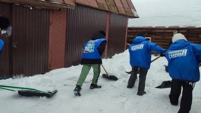 Помощь ветеранам и одиноким пенсионерам: «Единая Россия» проводит акцию «Снежный десант» в районах Татарстана
